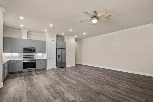 476 Suffield DR 229, Buda, TX 78610