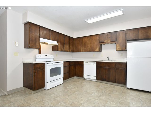 3110 Ne 7TH Ct, Gresham, OR 97030
