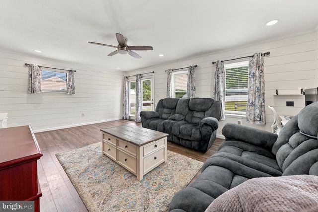 989 BOUNDARY RD, Wenonah, NJ 08090