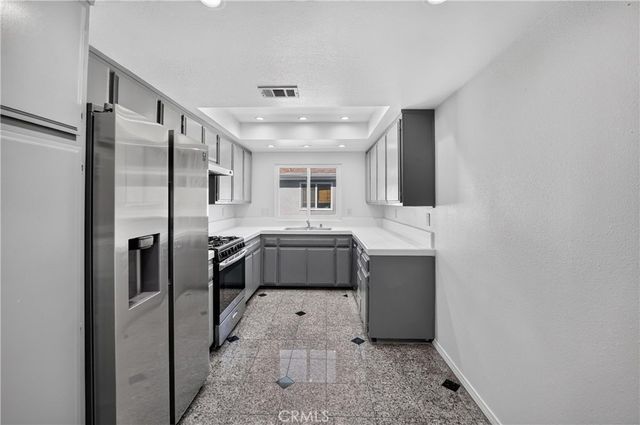 2105 N Derek 3, Fullerton, CA 92831