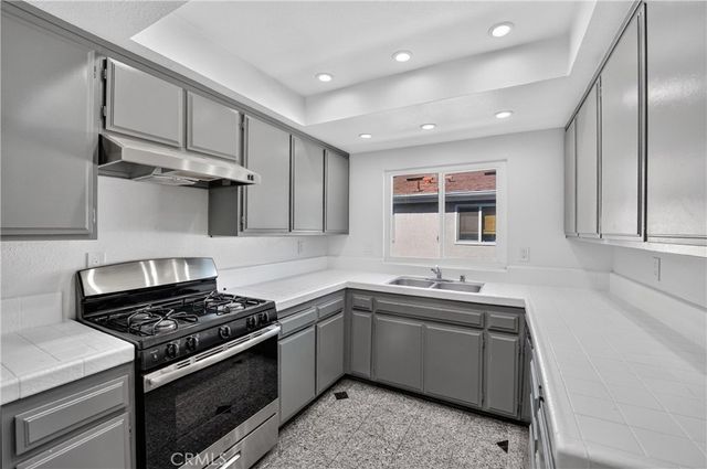 2105 N Derek 3, Fullerton, CA 92831