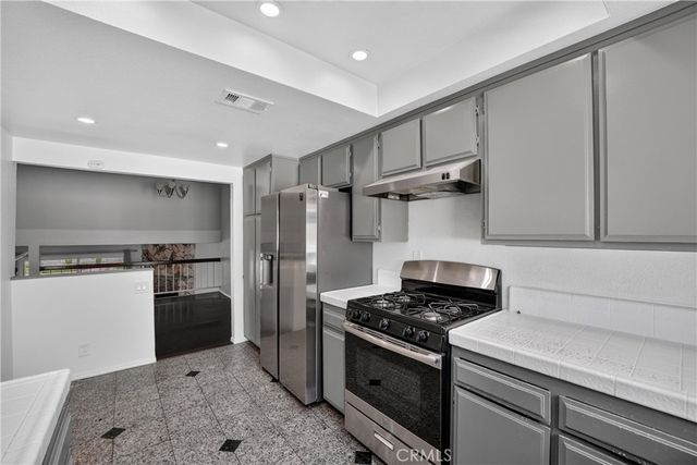 2105 N Derek 3, Fullerton, CA 92831
