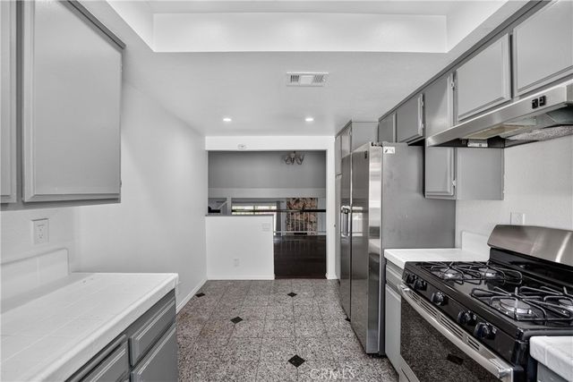2105 N Derek 3, Fullerton, CA 92831
