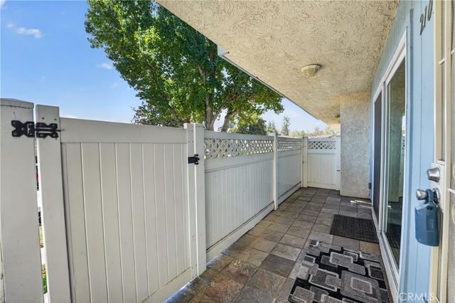 2105 N Derek 3, Fullerton, CA 92831