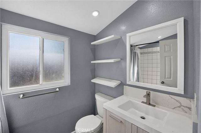 2105 N Derek 3, Fullerton, CA 92831