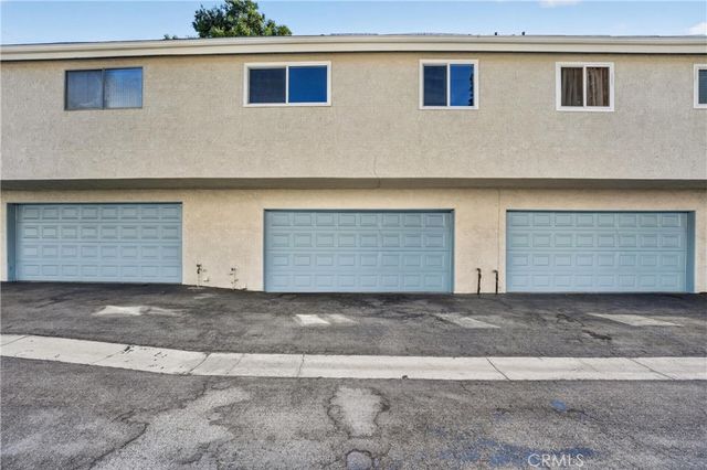 2105 N Derek 3, Fullerton, CA 92831