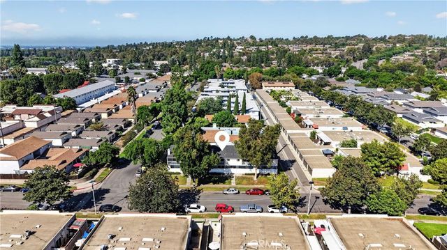 2105 N Derek 3, Fullerton, CA 92831