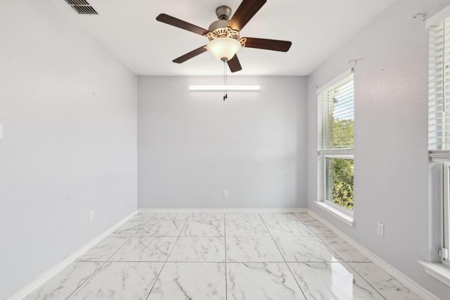 20111 Travis DR A, Lago Vista, TX 78645