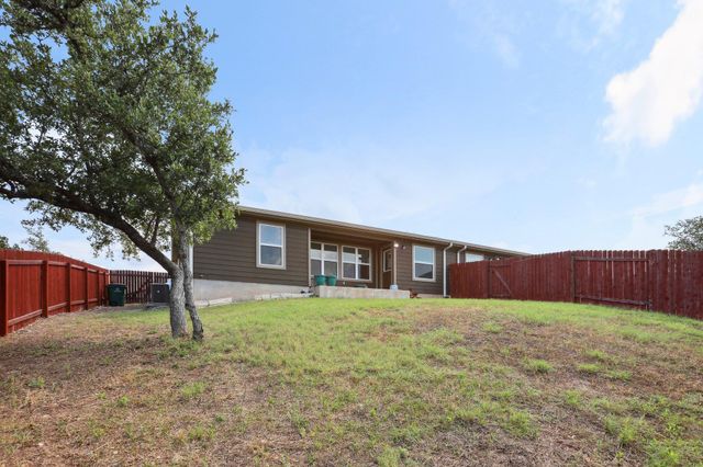20111 Travis DR A, Lago Vista, TX 78645