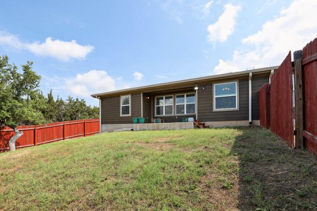 20111 Travis DR A, Lago Vista, TX 78645