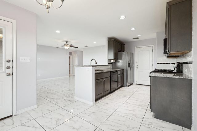 20111 Travis DR A, Lago Vista, TX 78645