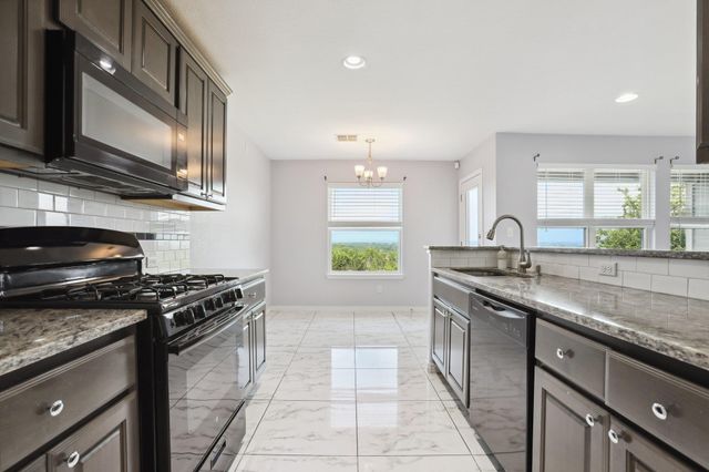 20111 Travis DR A, Lago Vista, TX 78645