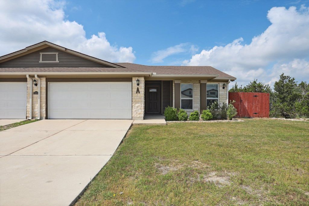 20111 Travis DR A, Lago Vista, TX 78645