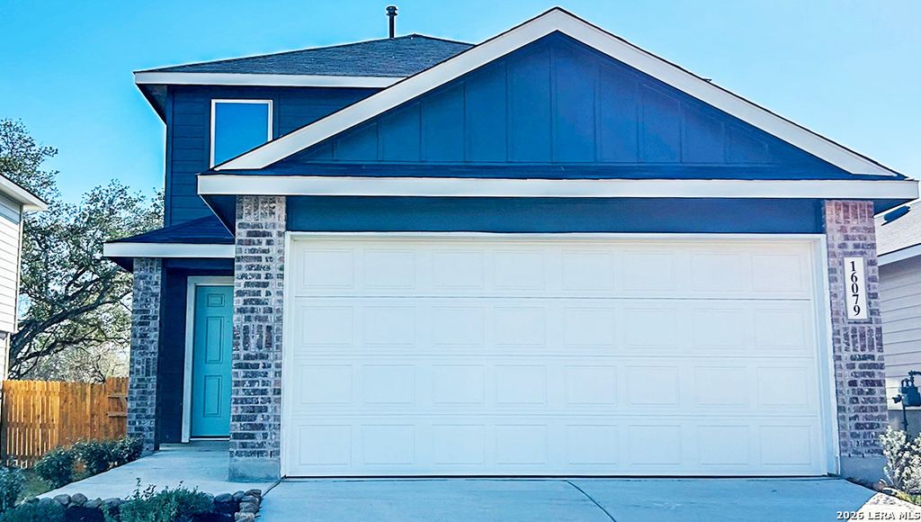 16079 Mahogany Way, Elmendorf, TX 78112