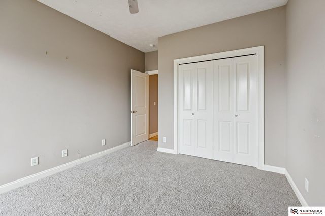 17902 Camelback Avenue, Omaha, NE 68136