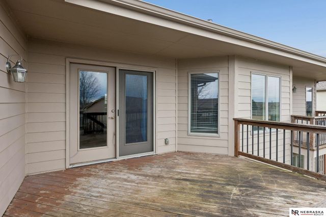 17902 Camelback Avenue, Omaha, NE 68136