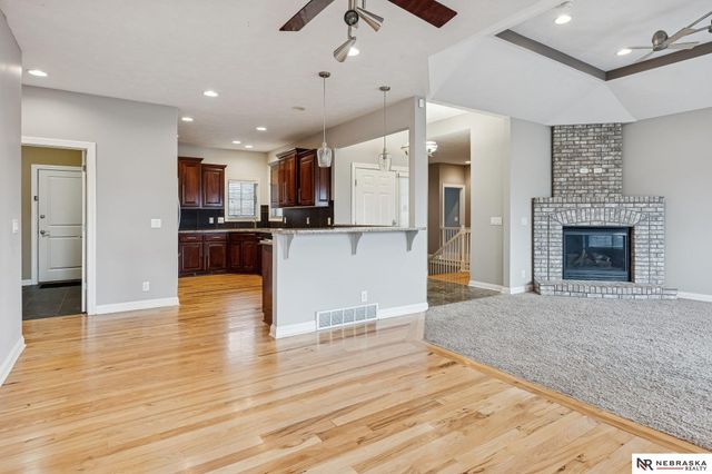 17902 Camelback Avenue, Omaha, NE 68136