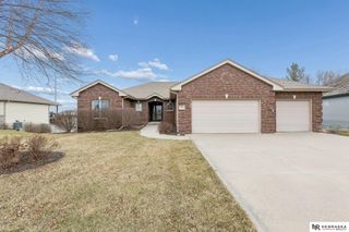 17902 Camelback Avenue, Omaha, NE 68136