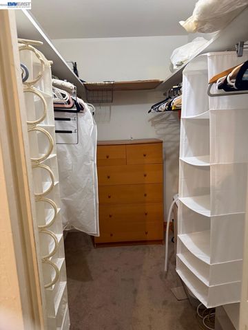 320 N Civic Dr 103, Walnut Creek, CA 94596