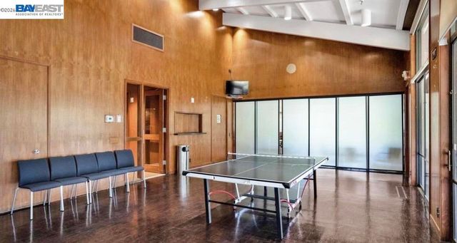 320 N Civic Dr 103, Walnut Creek, CA 94596