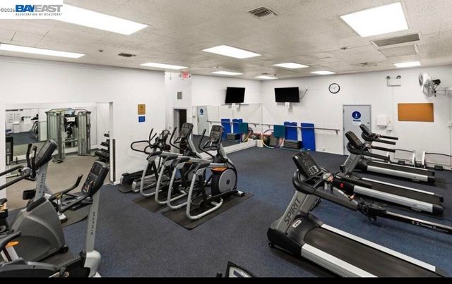 320 N Civic Dr 103, Walnut Creek, CA 94596