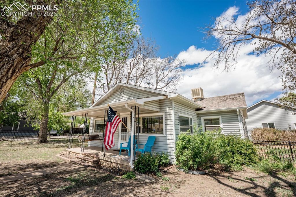 1922 W Cucharras Street, Colorado Springs, CO 80904 — exterior