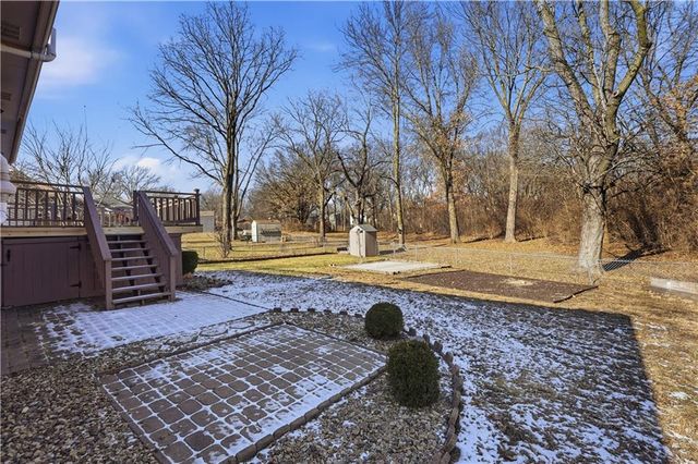 6 NE 101st Place, Kansas City, MO 64155