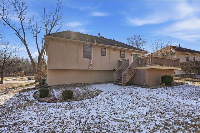 6 NE 101st Place, Kansas City, MO 64155