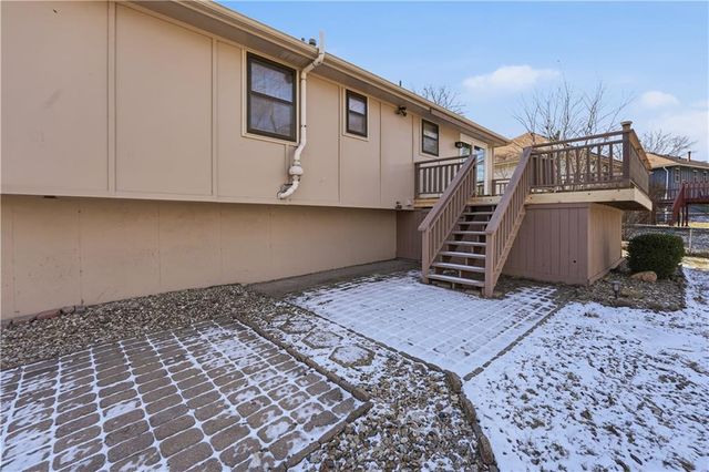 6 NE 101st Place, Kansas City, MO 64155