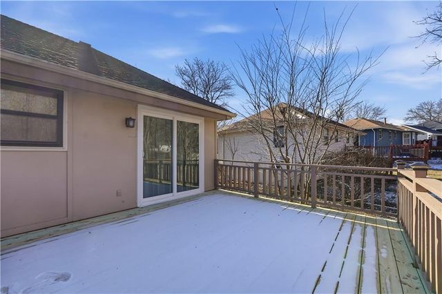 6 NE 101st Place, Kansas City, MO 64155