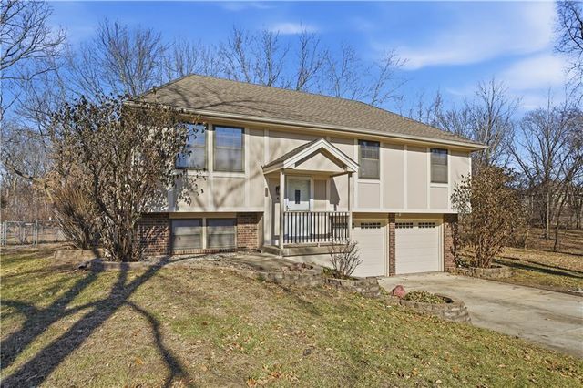 6 NE 101st Place, Kansas City, MO 64155