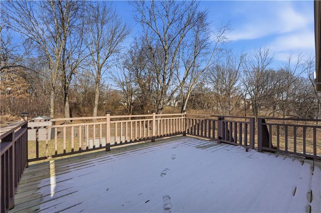 6 NE 101st Place, Kansas City, MO 64155