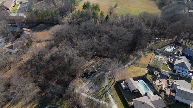 6 NE 101st Place, Kansas City, MO 64155