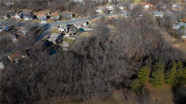 6 NE 101st Place, Kansas City, MO 64155