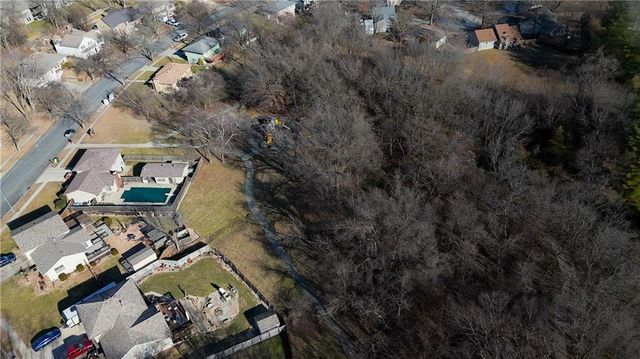 6 NE 101st Place, Kansas City, MO 64155