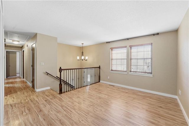 6 NE 101st Place, Kansas City, MO 64155