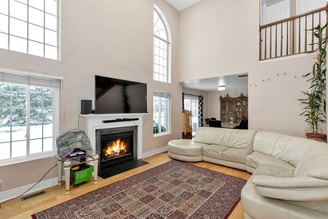 1273 Dunamon Drive, Bartlett, IL 60103