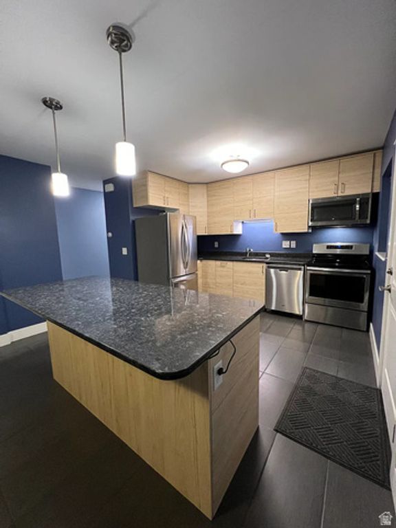 Image 4 of property listing at 255 S 1000 E, Salt Lake City, UT 84102