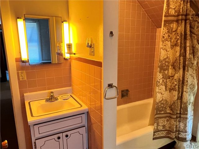 105 East Heman Street, Dewitt, NY 13057