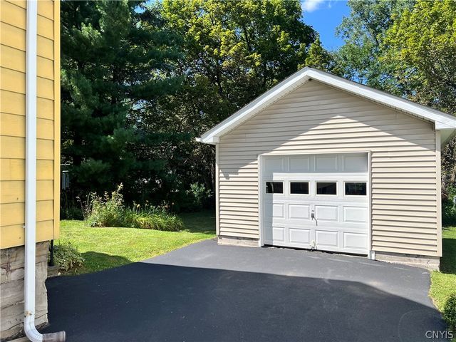 105 East Heman Street, Dewitt, NY 13057