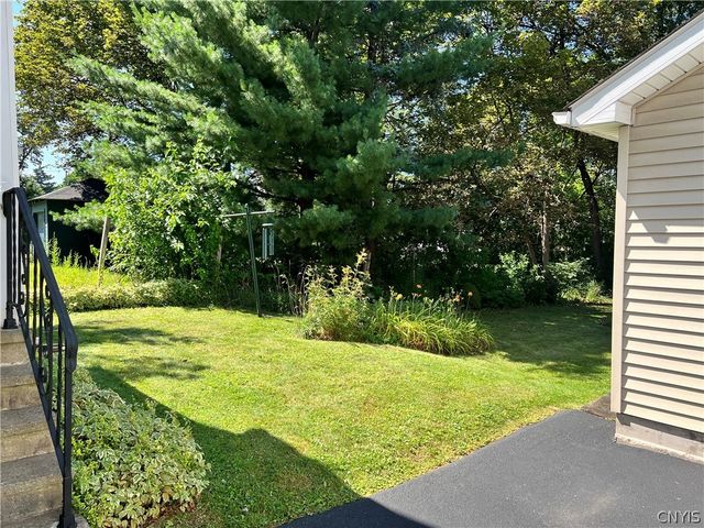 105 East Heman Street, Dewitt, NY 13057