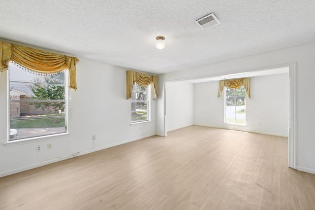 5914 Havenwoods Drive, Houston, TX 77066