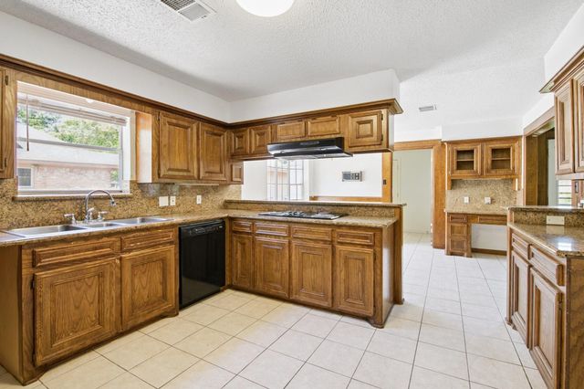 5914 Havenwoods Drive, Houston, TX 77066