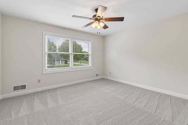 17725 Layton Path, Lakeville, MN 55044