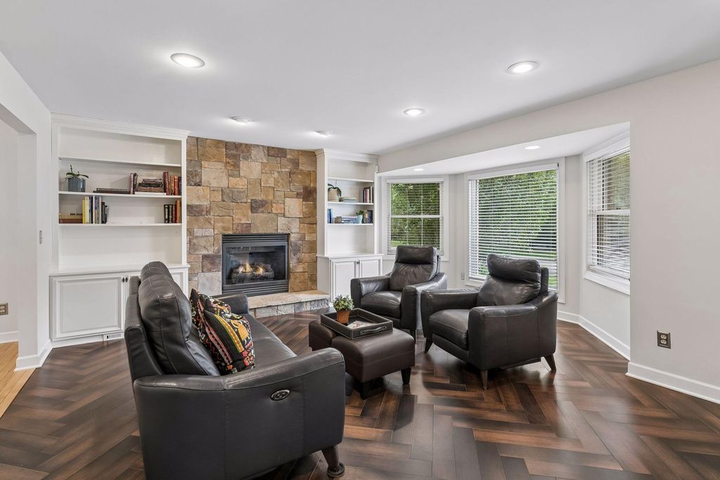 17725 Layton Path, Lakeville, MN 55044 — photo 2