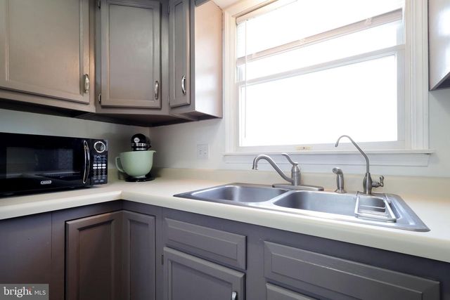 320 GHANER DR, State College, PA 16803