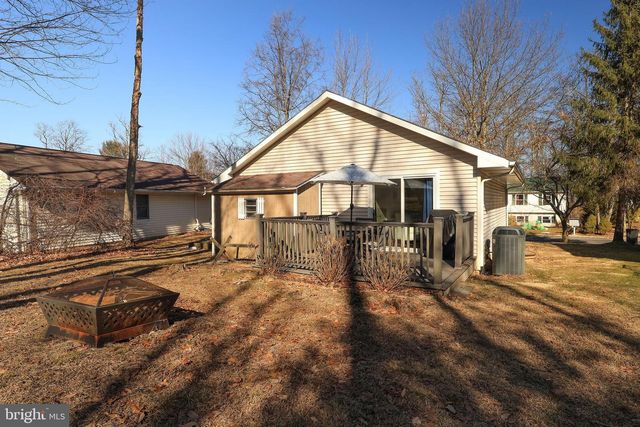 320 GHANER DR, State College, PA 16803