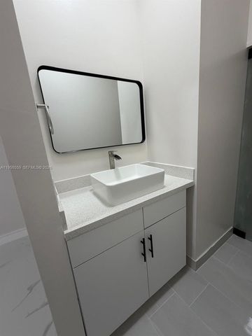 15275 SW 56th Ter 0, Miami, FL 33193