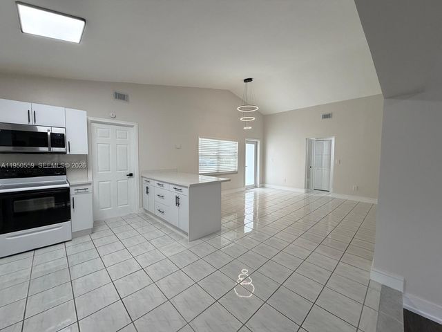 15275 SW 56th Ter 0, Miami, FL 33193