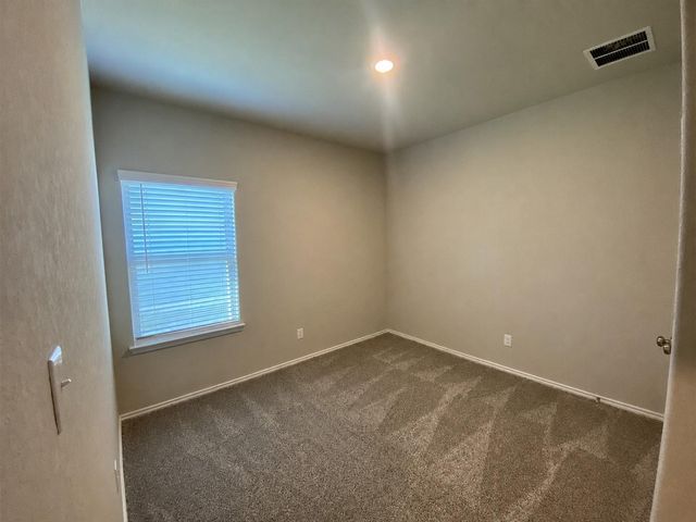 2445 Ayers DR, Seguin, TX 78155